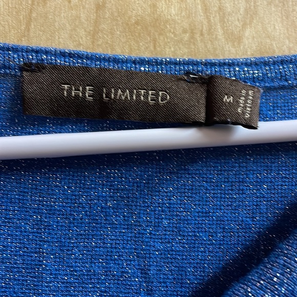 💕5/25 closet clean out💕 The Limited sparkle blue top - Picture 3 of 3